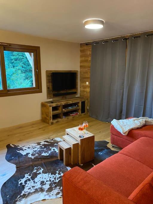Gorgeous 2 Bedroom, 2 Full Bath, Ski In Apartment! Winner Of 2025 And 2024 Traveller Award! Morzine Exterior photo